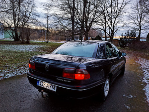 Opel Omega 2.0 16V manuaal (2 foto / 15)