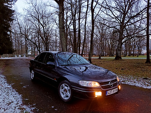 Opel Omega 2.0 16V manuaal (3 foto / 15)