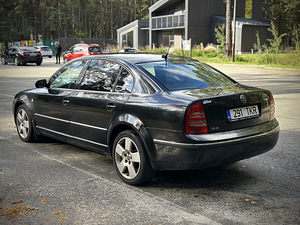 Skoda Superb 2.5 2004a (3 фото из 9)