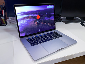 MacBook Pro 15 2017, i7 2,9 Ghz, 16Gb, Radeon 560 4Gb (1 foto / 5)