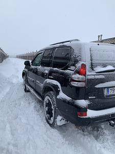 Toyota Land Cruiser (7 foto / 7)