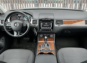 Volkswagen Touareg (4 foto / 4)