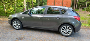Opel astra (8 foto / 11)
