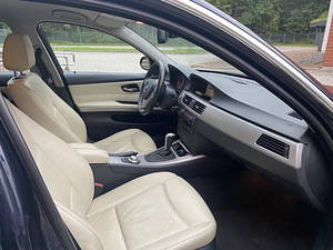 BMW 330 xDrive (8 foto / 10)