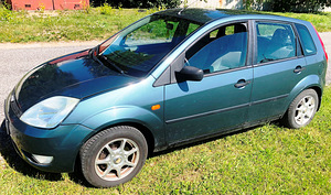 Ford Fiesta 1,3 2002 (1 foto / 8)