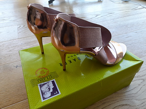 Ted Baker kingad 38 (5 foto / 7)