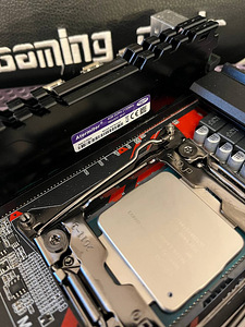 Xeon 2660 V3 + Mobo + 16GB DDR4 2133Mhz (2 foto / 3)
