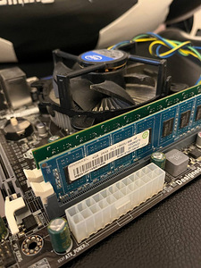 I3 2100 + Mobo H61H2-M2 v1.0 + 6GB DDR3 (2 foto / 3)