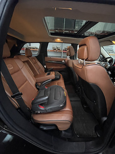 Jeep Grand Cherokee Overland SUMMIT 2013 (8 foto / 9)