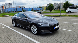 Tesla Model S 60 Supercharger Free (3 foto / 14)