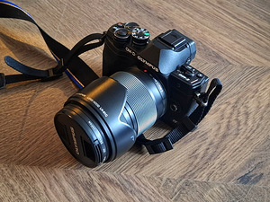 Olympus OM-D E-M10 Mark IV + 14-150mm (1 foto / 5)