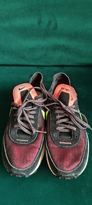 Nike tossud s 37,5 (2 фото из 5)