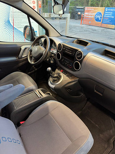 Citroen Berlingo 1.6 дизель (7 фото из 9)