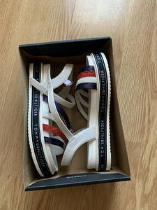 Tommy Hilfiger 33 laste sandaalid (2 foto / 6)