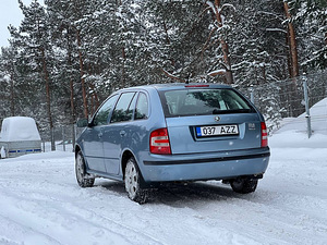 Skoda Fabia 2007, manual, 1.4 benzin, 59kw, Euro 4 (4 foto / 11)