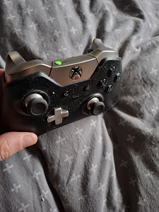 Xbox one 1tb + elitegamepad (9 foto / 10)