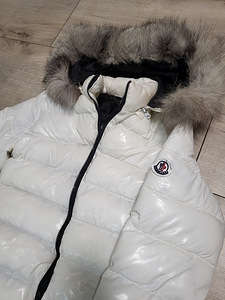 Куртка Moncler M (2 фото из 3)