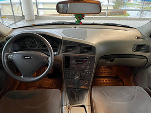 2001 Volvo S60 (7 foto / 9)