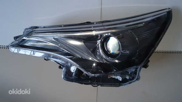 Toyota Avensis 2015-2018 T270 Esituli 8117005400 Koito 05-47