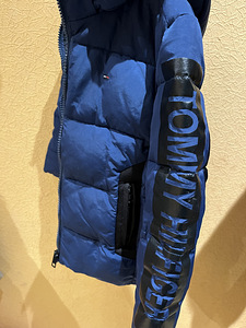Tommy Hilfiger jope (1 foto / 3)
