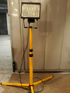 Halogeen lamp (1 foto / 2)