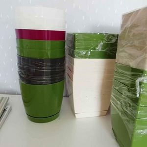 UUED lillepotid, 62 tk - 25 eur (2 foto / 4)