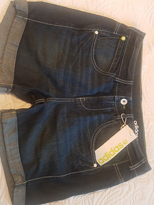 Naiste lühikesed püksid ADIDAS nr.38 (2 foto / 3)