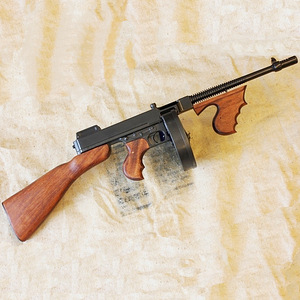 Püstolkuulipilduja Thompson M1 A1 (2 foto / 2)