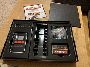 Lauamäng Monopoly elektroonilise pangakaardiga (3 foto / 3)