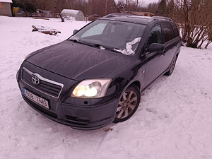 Toyota avensis (1 foto / 5)