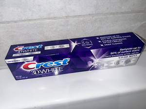 Crest 3D White Ultra valgendav hambapasta, 147 g (suur tuub) (1 foto / 3)
