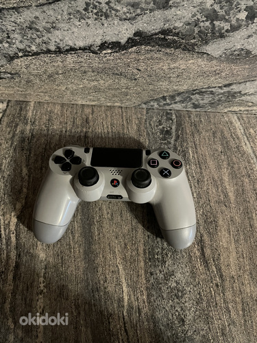 PS4 controller, version from 1 PS