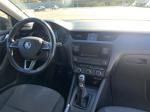 Skoda Octavia hästi hooldatud ja väga heas korras 183000km (6 foto / 7)