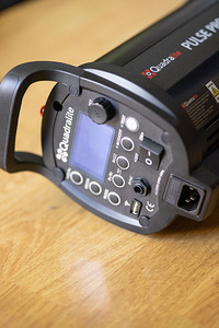 Stuudiovälk Quadralite Pulse Pro X 400 (4 foto / 4)