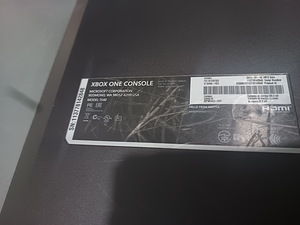 Xbox one console (1 foto / 4)