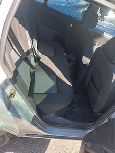 Ford Mondeo 1,8 81 kw 2007 (8 foto / 11)