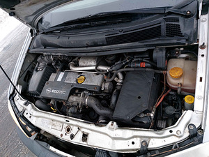 Opel Zafira 2.0 74 kw 2005 (10 foto / 10)
