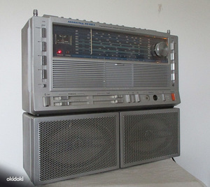 Nõukaaegne kõrgklassi transistorraadio Leningrad-015 (3 foto / 3)