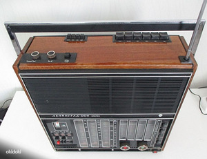 Nõukaaegne kõrgklassi transistorraadio"Leningrad-002" Stereo (3 foto / 3)
