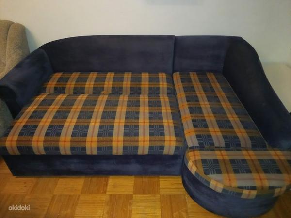 Красивый чистый раскладной угловой диван с ящиком для белья (фото #3)