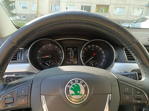 Škoda Superb 1.8TSI 118kW (7 foto / 11)