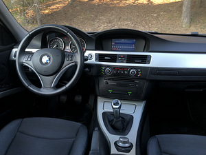 BMW 325D Touring 2007 (5 foto / 12)