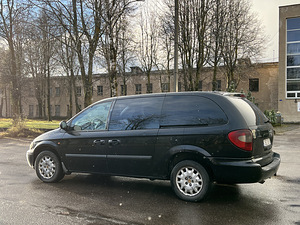 Chrysler Grand Voyager (5 foto / 8)