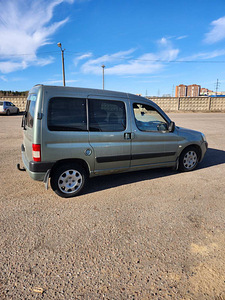 Peugeot Partner 5 kohta 2007 aasta 1.6 diisel (2 foto / 7)