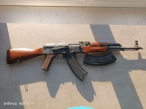 металлический АК47 (2 фото из 3)
