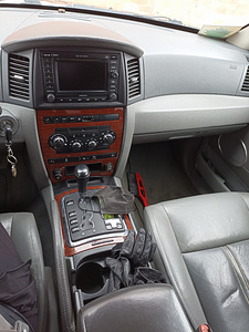JEEP GRAND CHEROKEE 3.0 160kW 4x4 (5 foto / 8)