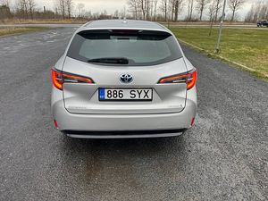 Toyota Corolla гибрид LPG (4 фото из 9)