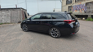 Toyota Auris hübriid LPG 1.7 73kw (5 foto / 15)
