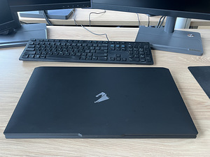 Gigabyte AORUS 17 XE4-73EE514SH Black, 17.3 ", IPS, FHD (1 foto / 8)