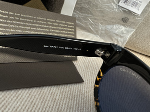 Päikeseprillid Tom Ford Lou TF741 01A (3 foto / 6)